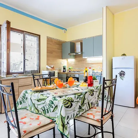 La Collina - Yellow Apartment! Lägenhet Villasimius