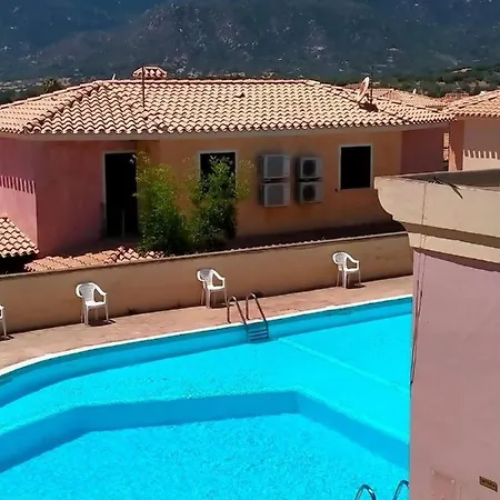 La Collina - Yellow Apartment! * Villasimius