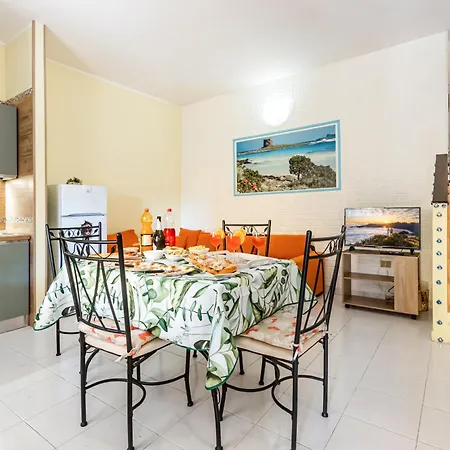 Guesthost - La Collina - Yellow Apartment! *