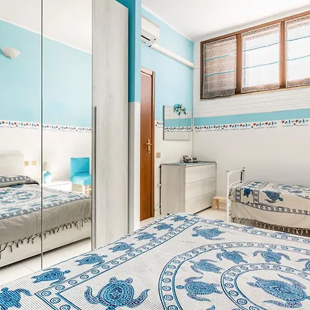 Guesthost - La Collina - Yellow Apartment! Villasimius