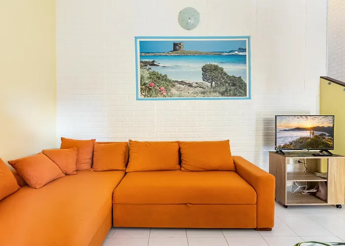 Guesthost - La Collina - Yellow Apartment!