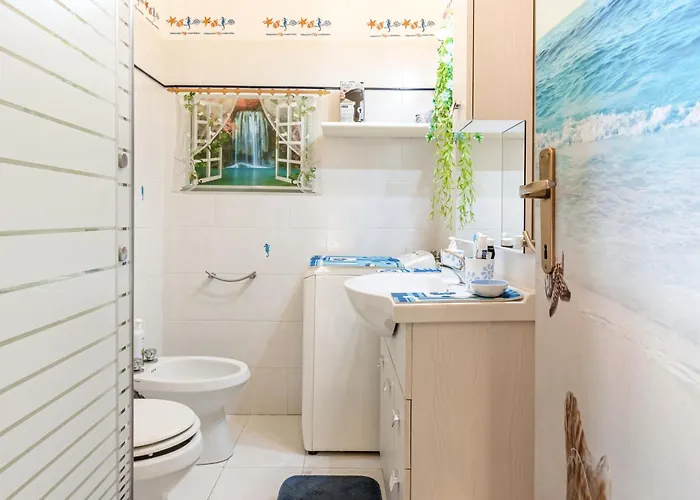 Guesthost - La Collina - Yellow Apartment! Apartament