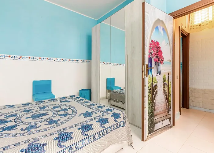 Guesthost - La Collina - Yellow Apartment! Apartament